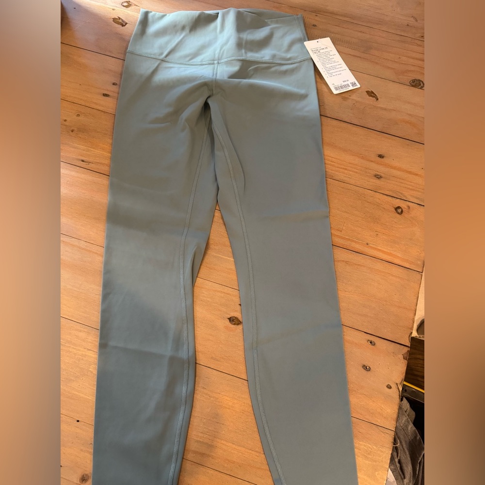 Lululemon NWT winder under HR tight 28”